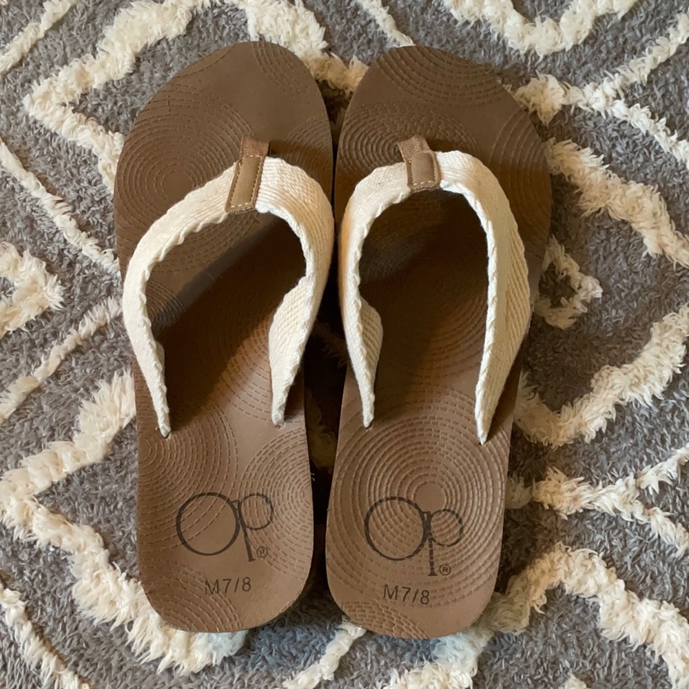 OP Cream flip flops